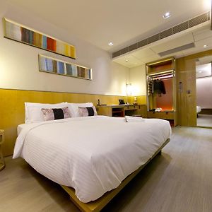 88 Superior Queen Room