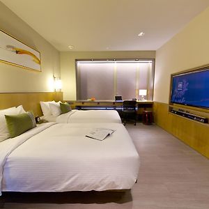 88 Deluxe Twin Room